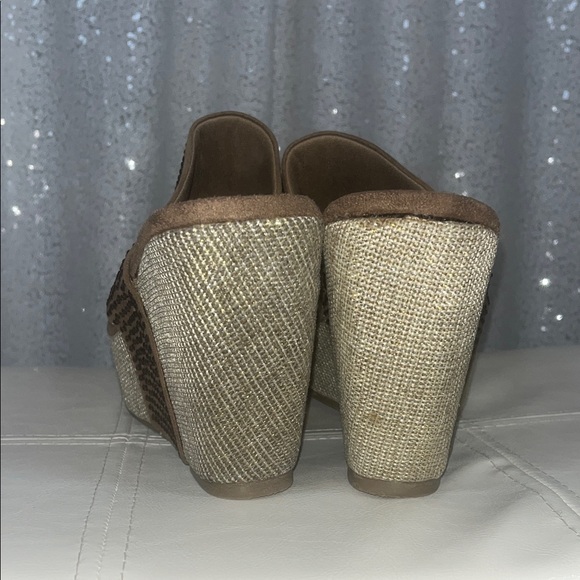 Volatile Majestic Wedge Sandals - Picture 4 of 6